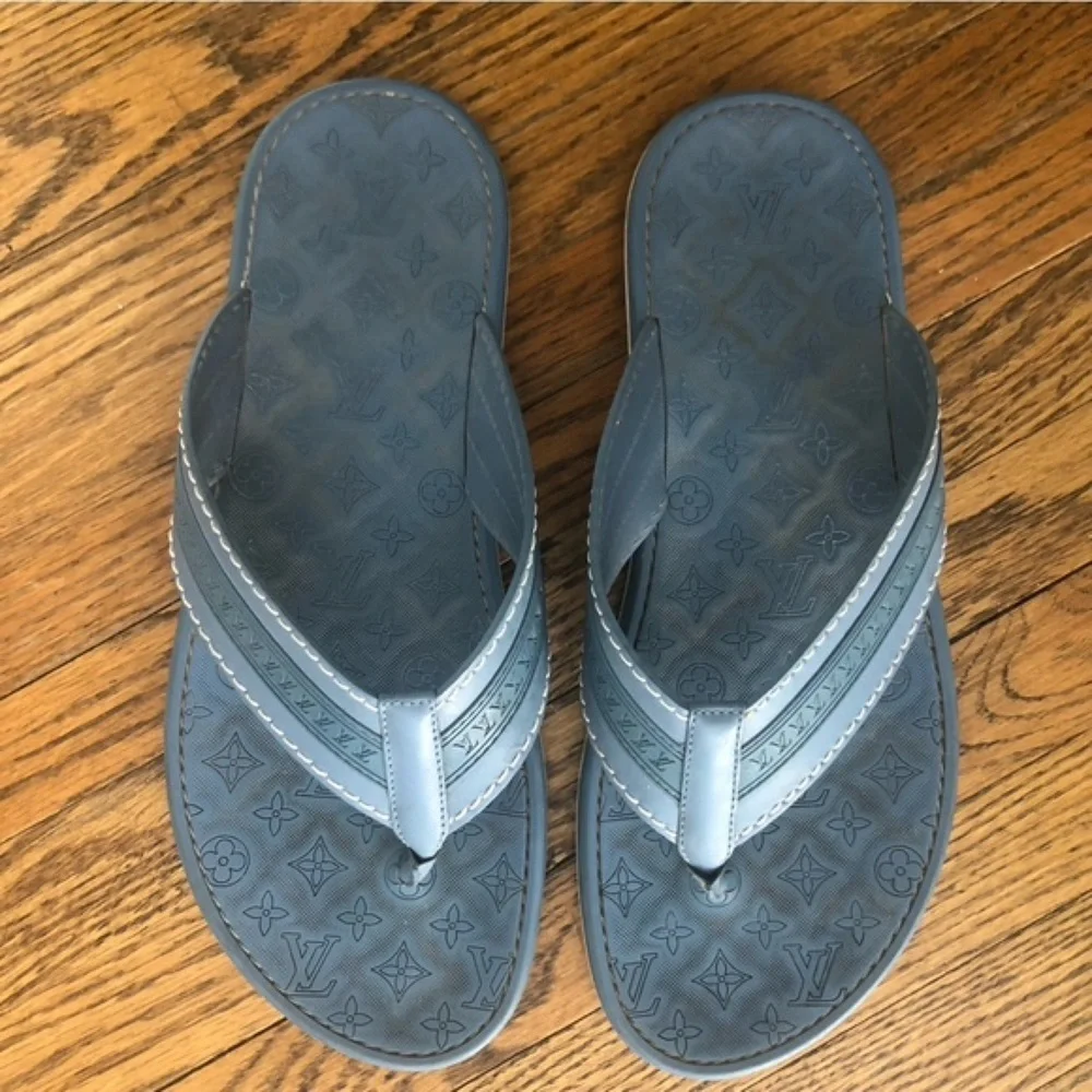 Louis Vuitton Slate Blue Monogram Thong Sandals - size 9 - Picture 1 of 6